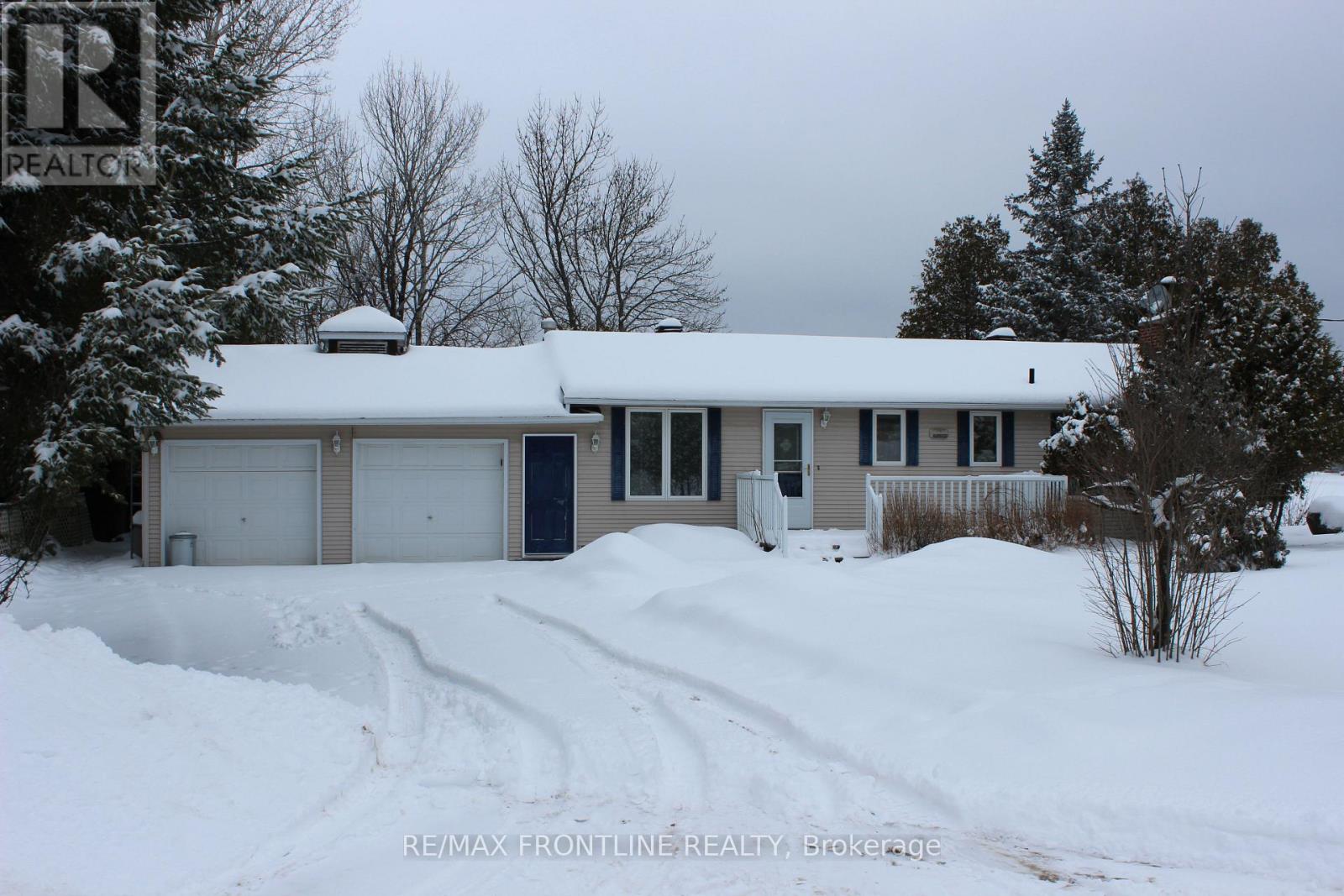 192 Hall Shore Road, Lanark Highlands, Ontario  K0G 1M0 - Photo 1 - X12690666