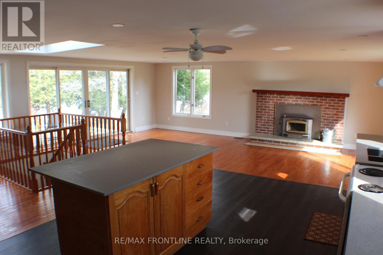 192 Hall Shore Road, Lanark Highlands, Ontario  K0G 1M0 - Photo 10 - X12690666