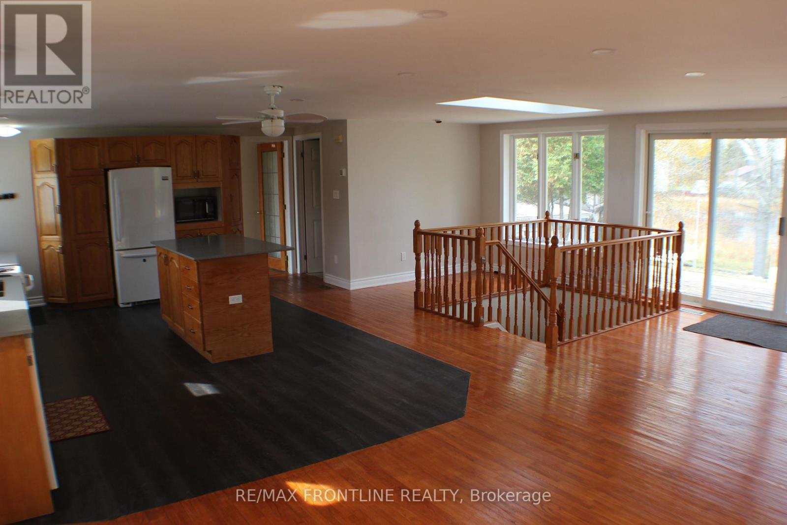 192 Hall Shore Road, Lanark Highlands, Ontario  K0G 1M0 - Photo 11 - X12690666