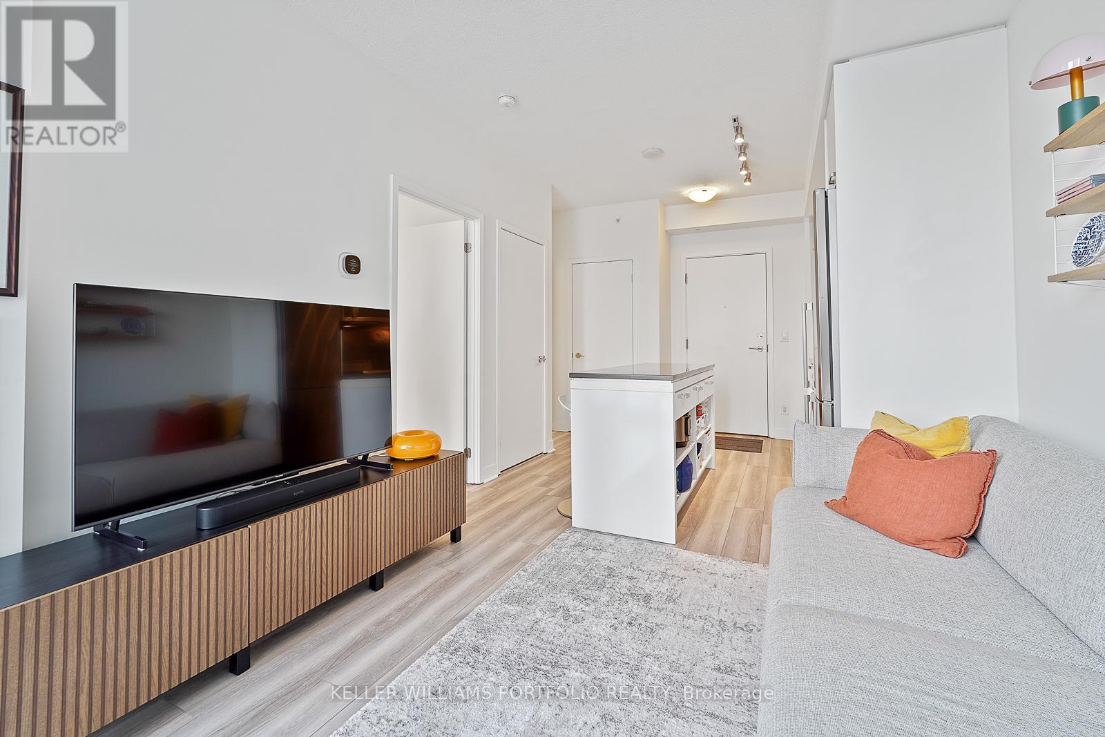 2711 - 295 Adelaide Street W, Toronto, Ontario  M5V 0L4 - Photo 14 - C12690512