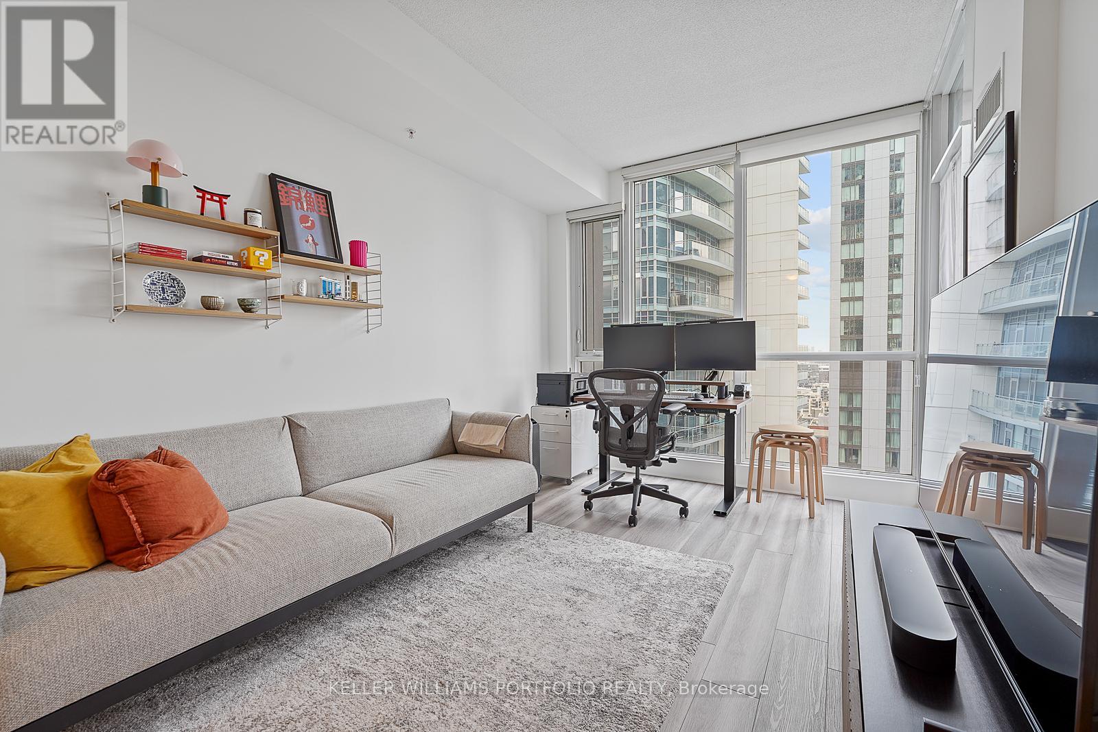 2711 - 295 Adelaide Street W, Toronto, Ontario  M5V 0L4 - Photo 16 - C12690512