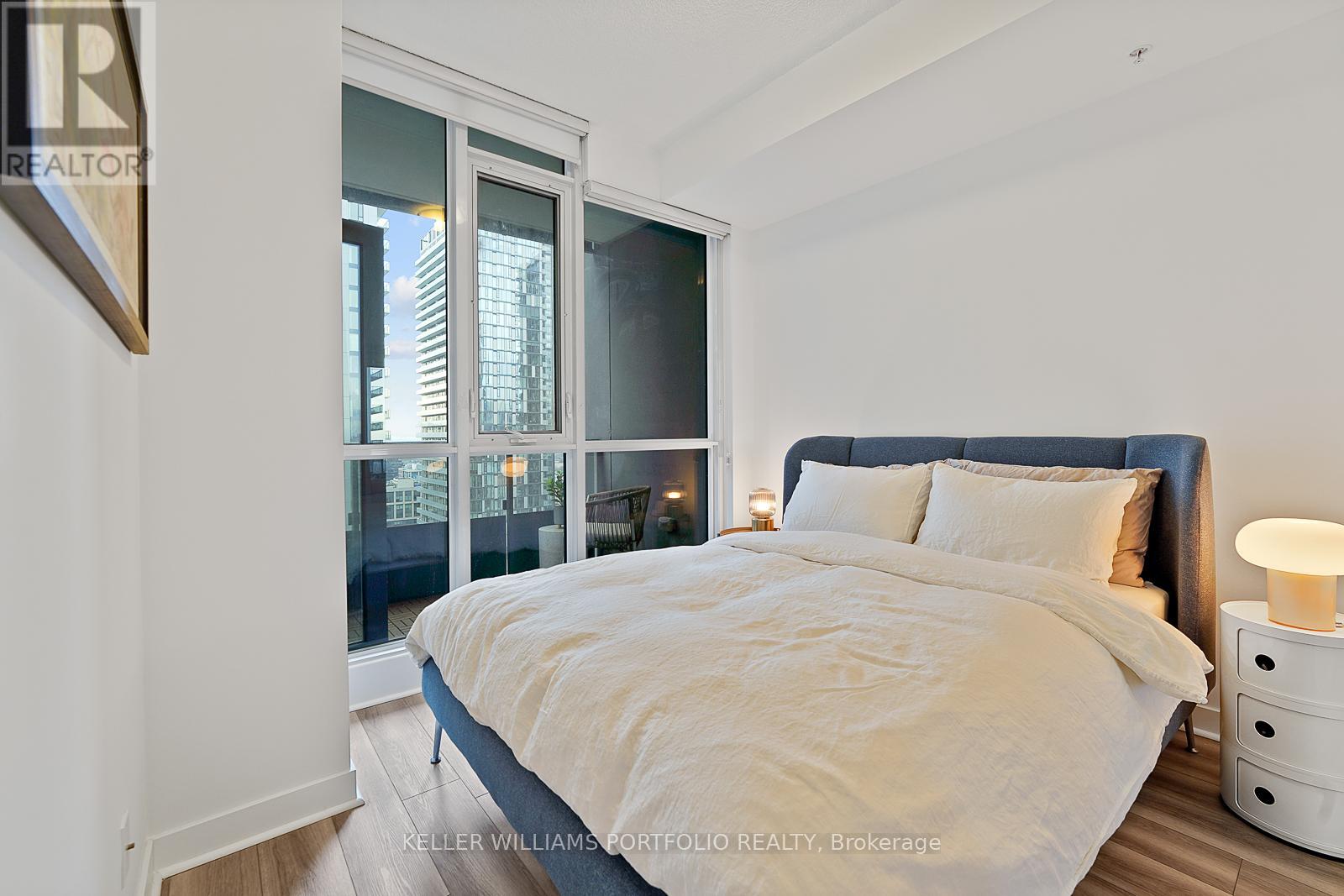 2711 - 295 Adelaide Street W, Toronto, Ontario  M5V 0L4 - Photo 17 - C12690512