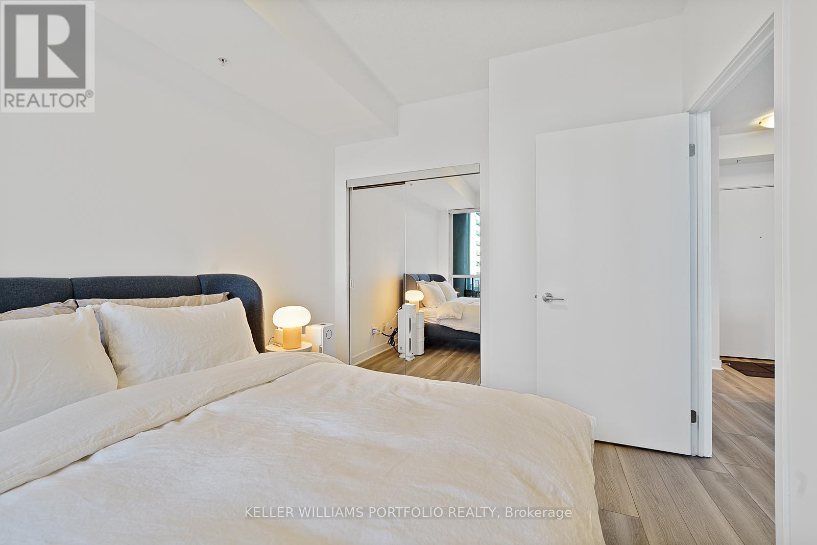 2711 - 295 Adelaide Street W, Toronto, Ontario  M5V 0L4 - Photo 21 - C12690512