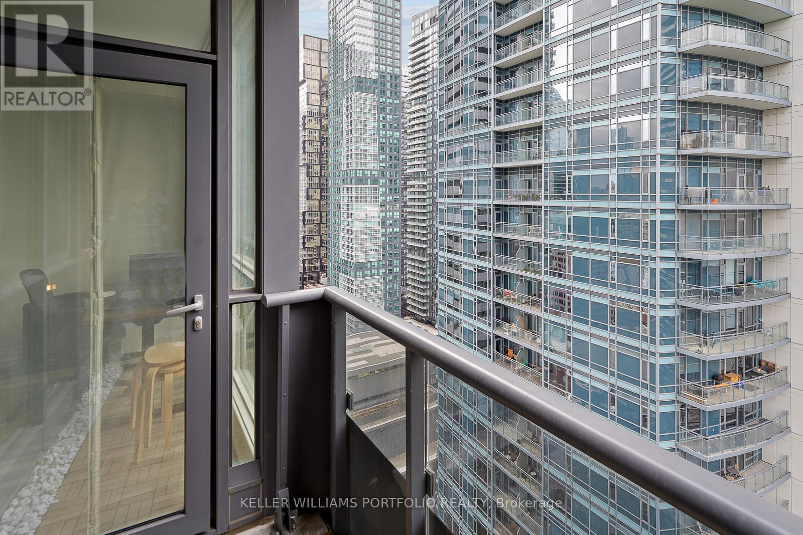 2711 - 295 Adelaide Street W, Toronto, Ontario  M5V 0L4 - Photo 26 - C12690512