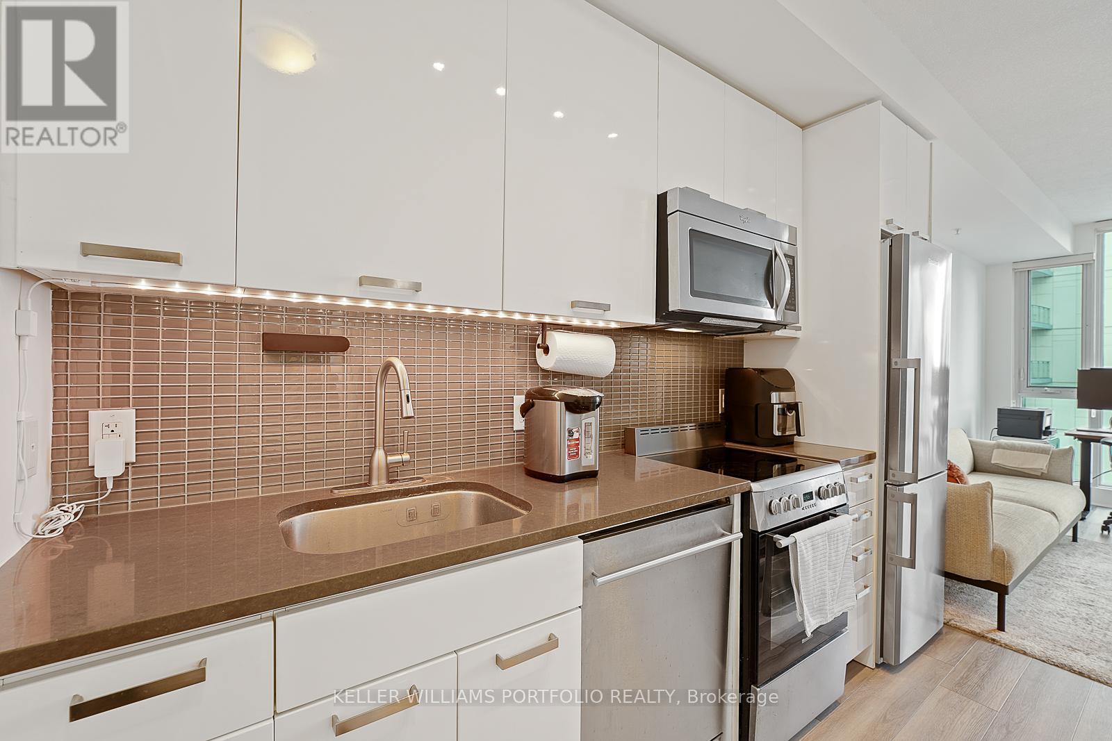 2711 - 295 Adelaide Street W, Toronto, Ontario  M5V 0L4 - Photo 7 - C12690512