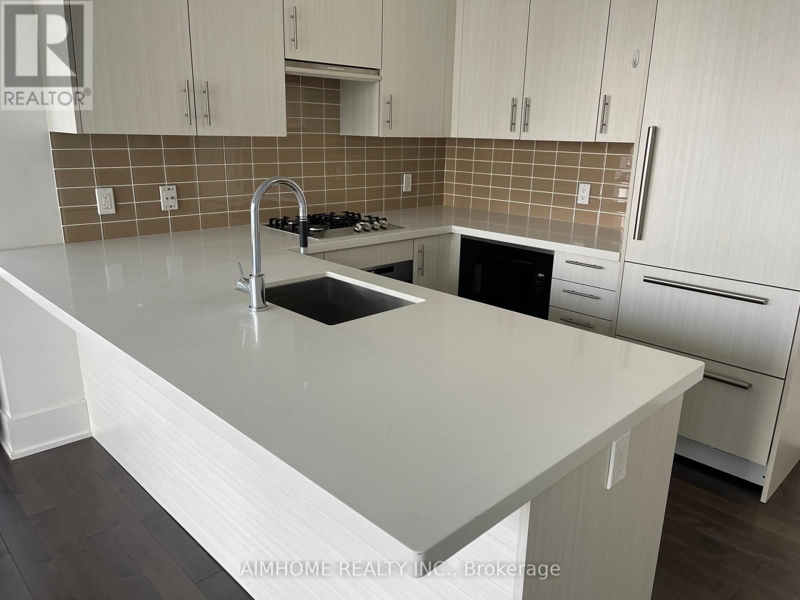 802 - 39 Queens Quay E, Toronto, Ontario  M5E 0A5 - Photo 2 - C12690534