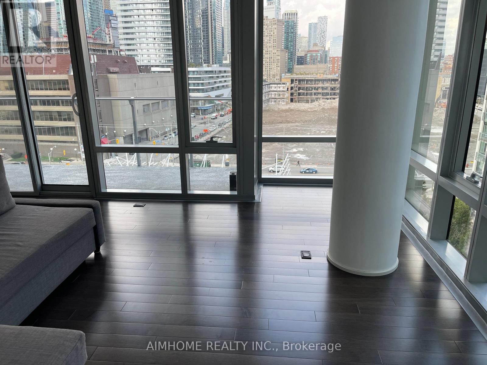 802 - 39 Queens Quay E, Toronto, Ontario  M5E 0A5 - Photo 6 - C12690534