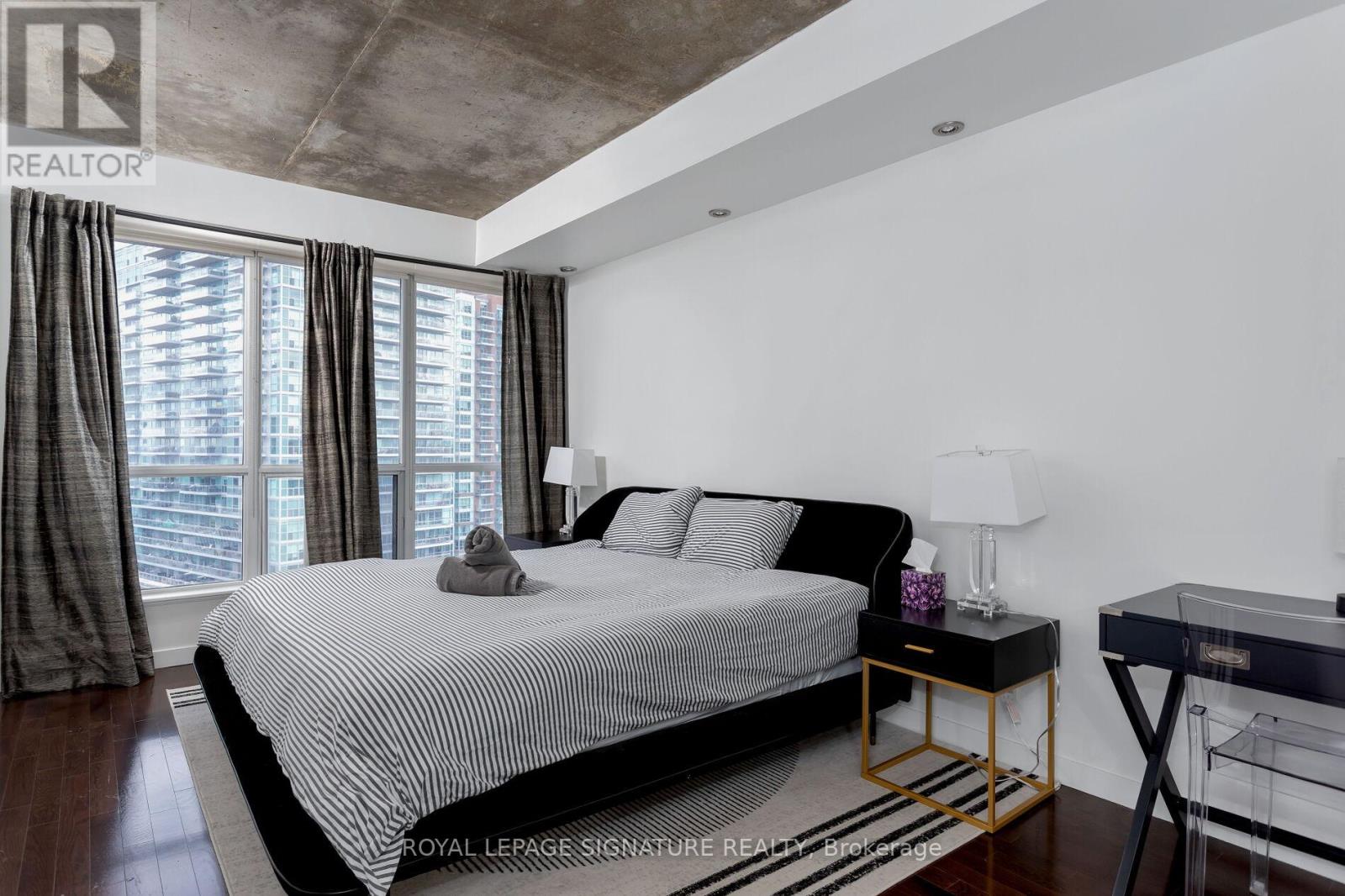 Lph18 - 1 Shaw Street, Toronto, Ontario  M6K 0A1 - Photo 13 - C12690574
