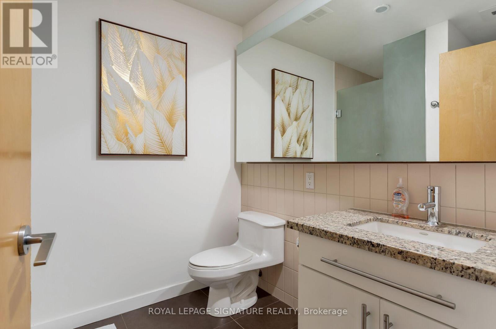 Lph18 - 1 Shaw Street, Toronto, Ontario  M6K 0A1 - Photo 14 - C12690574