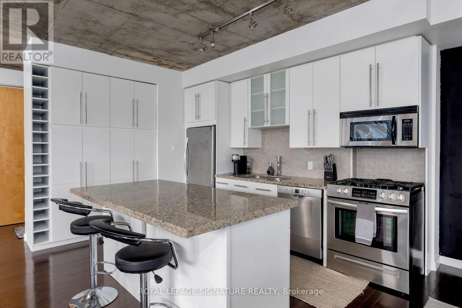 Lph18 - 1 Shaw Street, Toronto, Ontario  M6K 0A1 - Photo 6 - C12690574