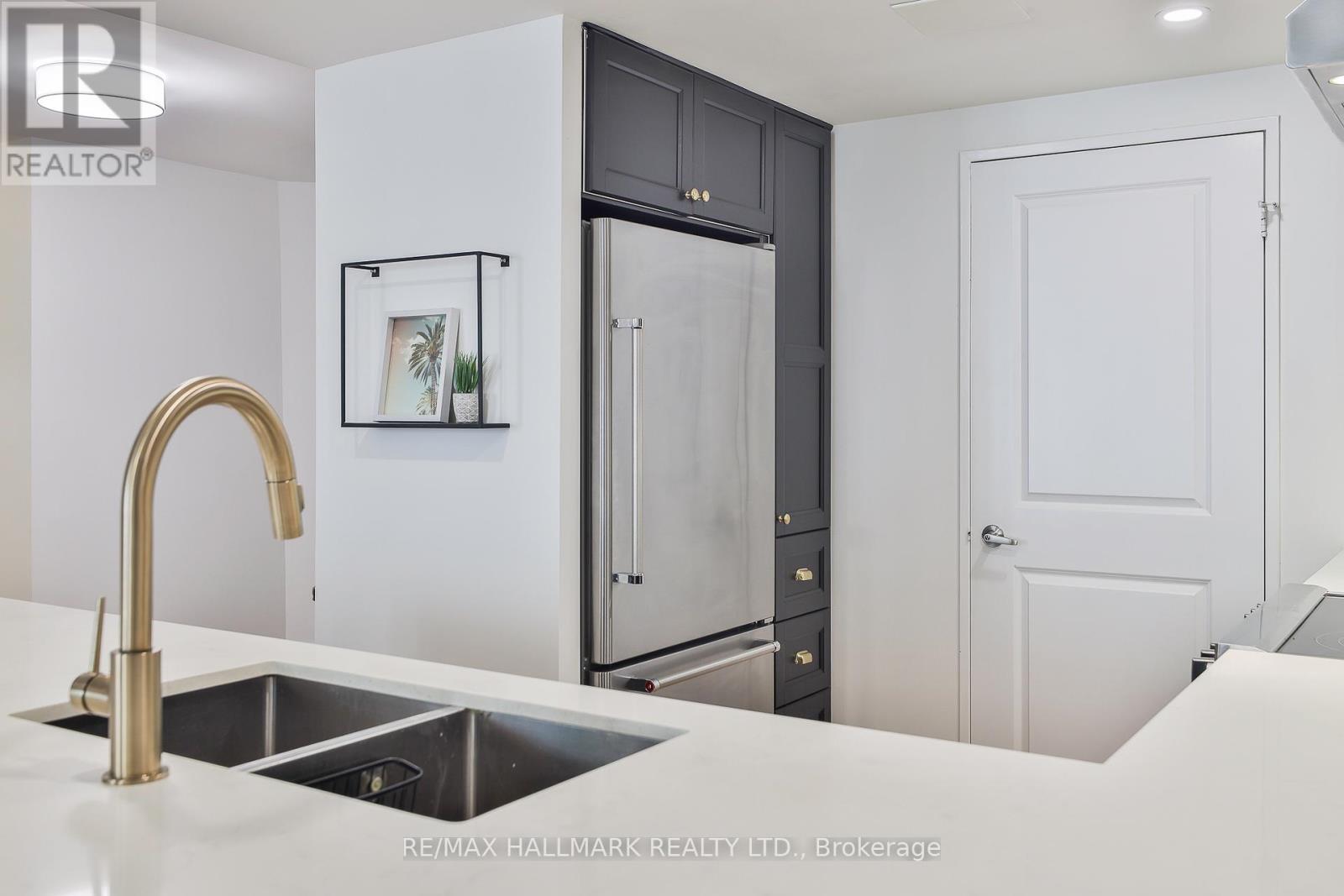 206 - 211 St Patrick Street, Toronto, Ontario  M5T 2Y9 - Photo 5 - C12690586