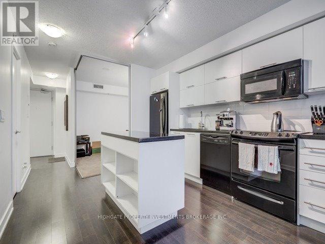 212 - 21 Nelson Street, Toronto, Ontario  M5V 1T8 - Photo 7 - C12690618