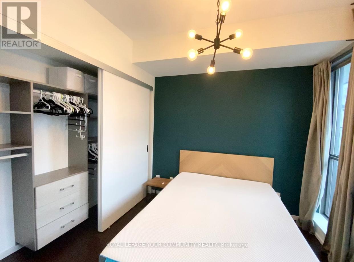 1708 - 8 Charlotte Street, Toronto, Ontario  M5V 0K4 - Photo 11 - C12690642