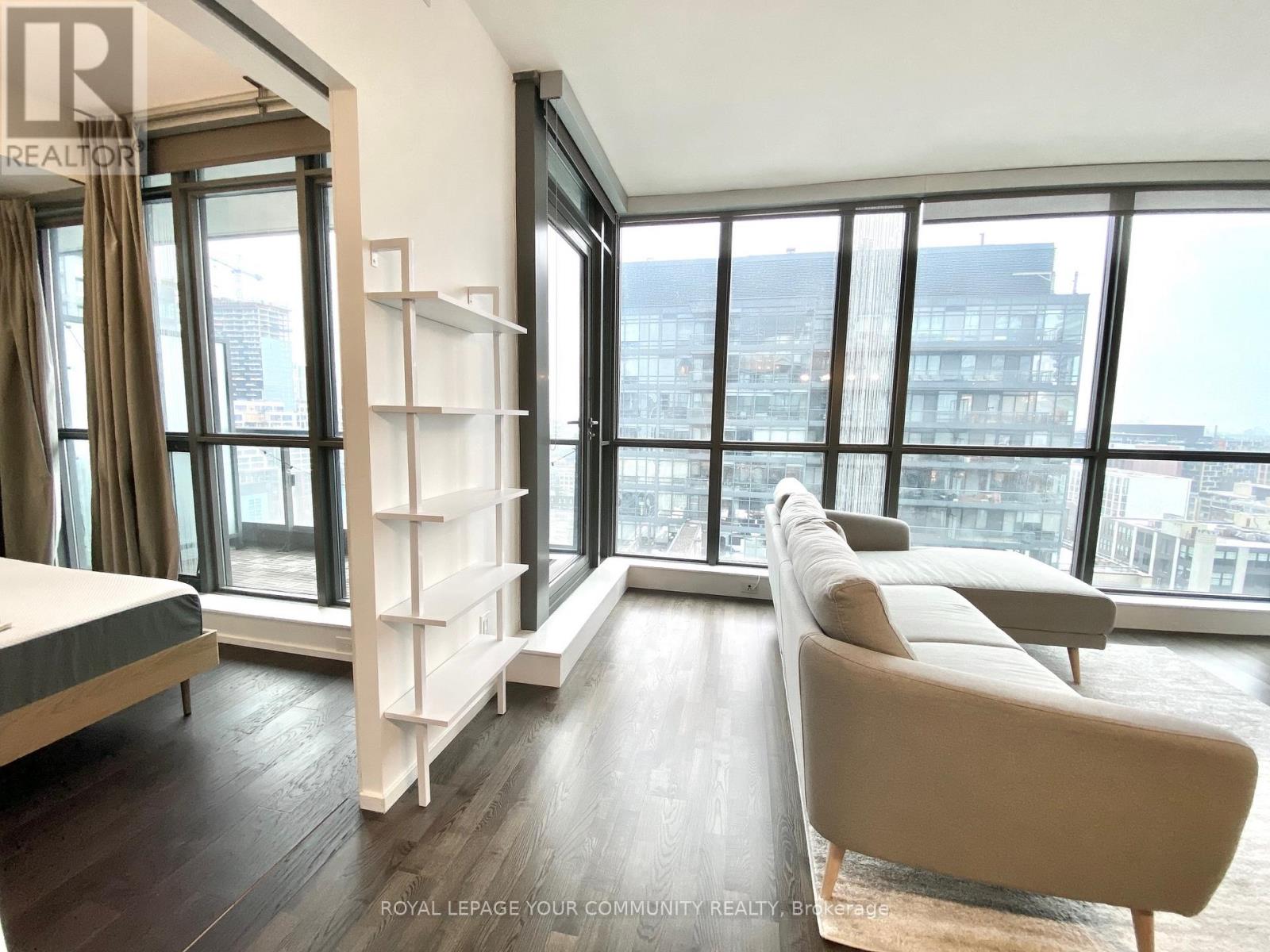 1708 - 8 Charlotte Street, Toronto, Ontario  M5V 0K4 - Photo 8 - C12690642