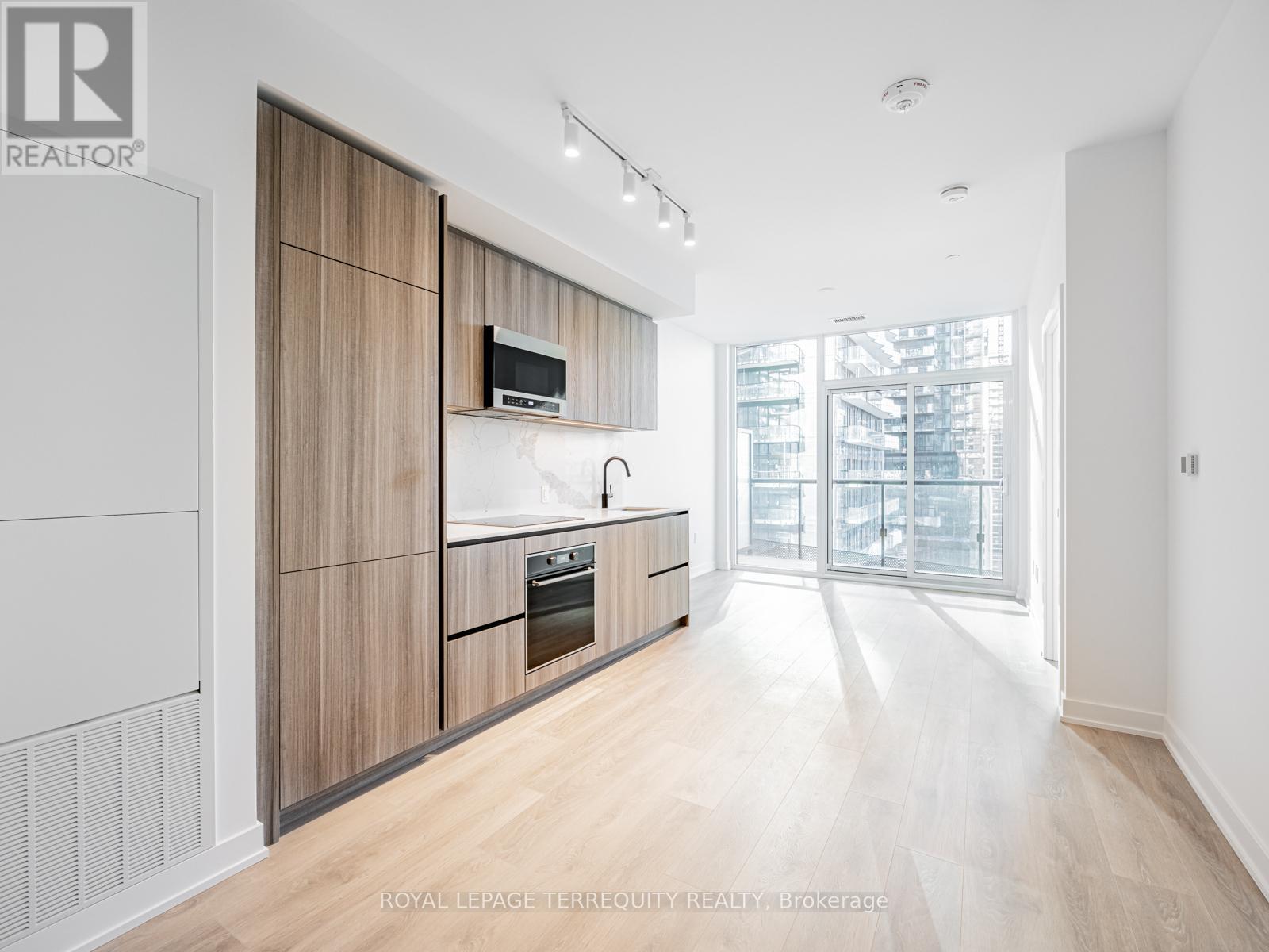 905 - 117 Broadway Avenue, Toronto, Ontario  M4P 1V4 - Photo 3 - C12690722