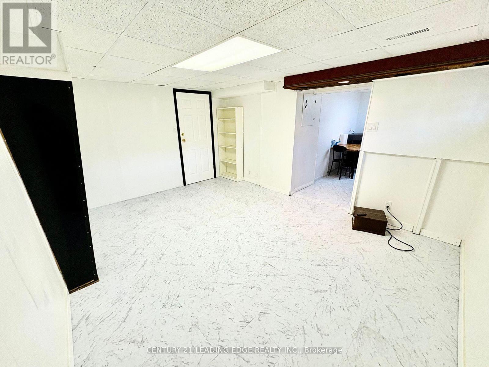 Lower - 48 Snowball Crescent, Toronto, Ontario  M1B 1R9 - Photo 2 - E12668628