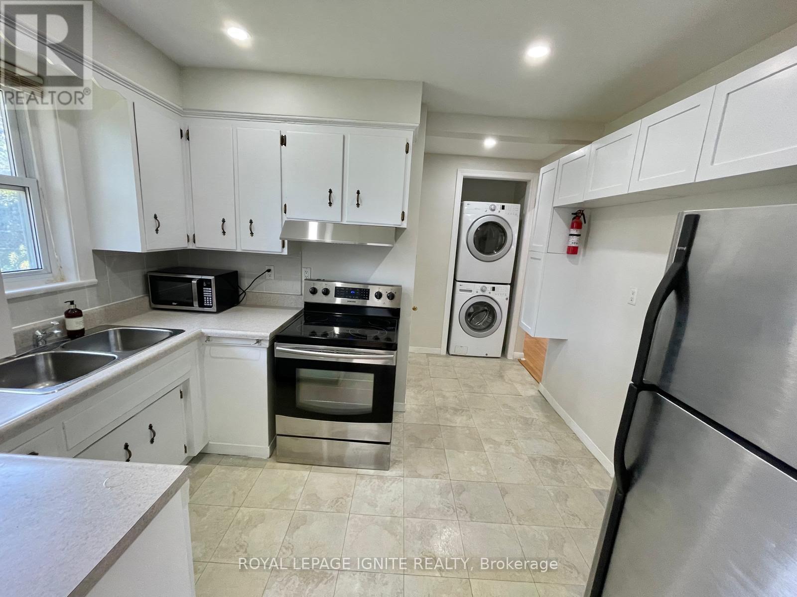 Room - 39 Greenock Avenue, Toronto, Ontario  M1G 2Z7 - Photo 4 - E12690602