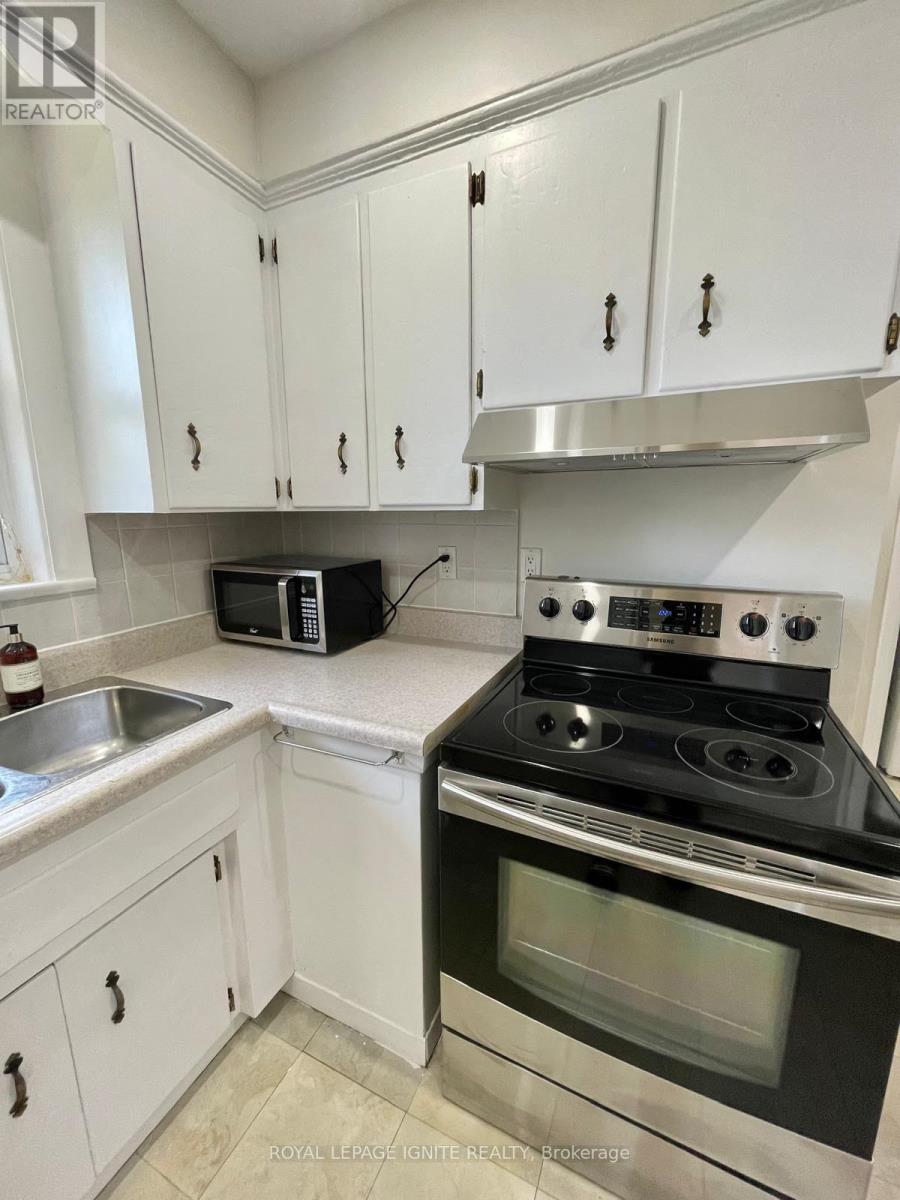 Room - 39 Greenock Avenue, Toronto, Ontario  M1G 2Z7 - Photo 5 - E12690602