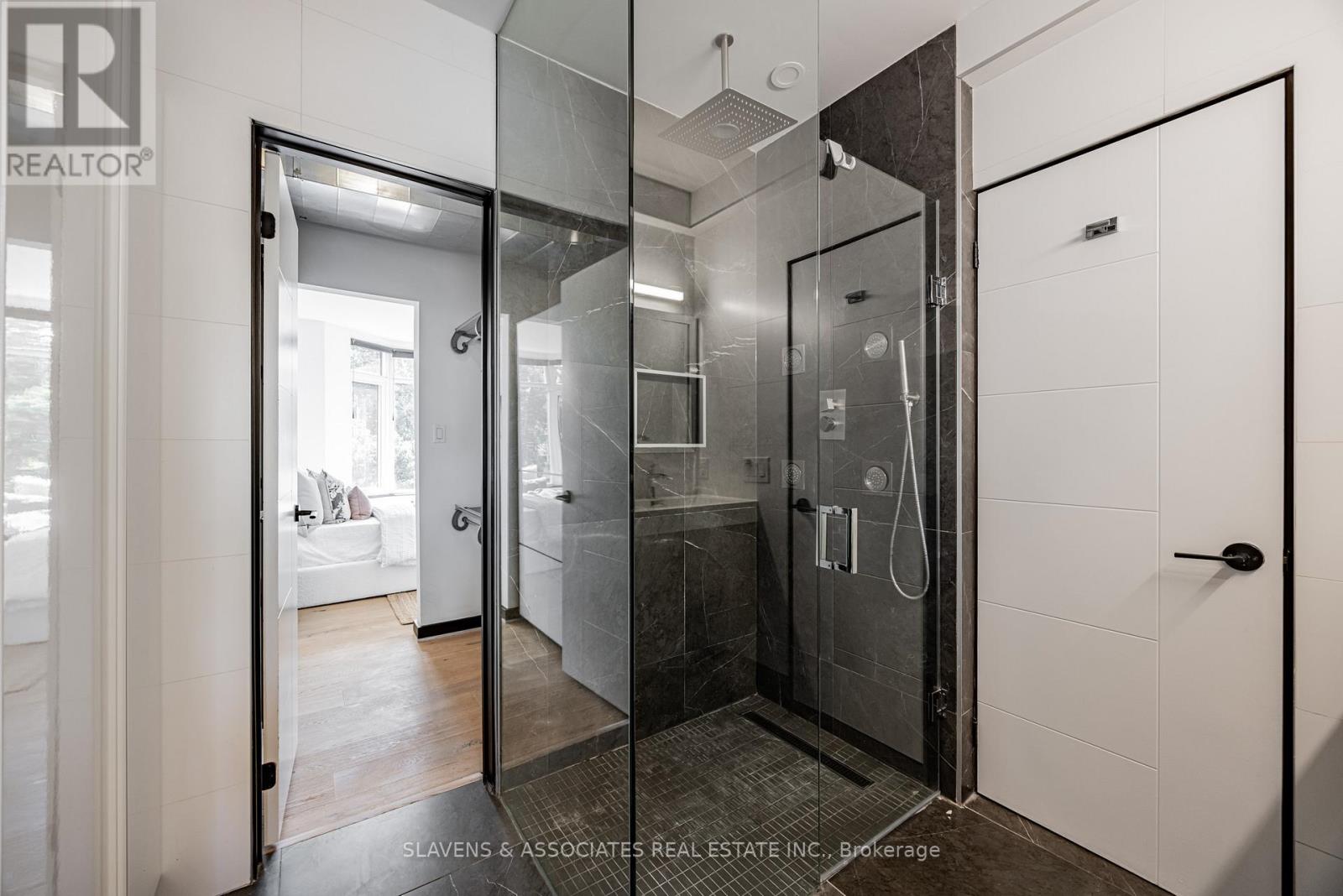 38 Wroxeter Avenue, Toronto, Ontario  M4K 1J6 - Photo 15 - E12690616