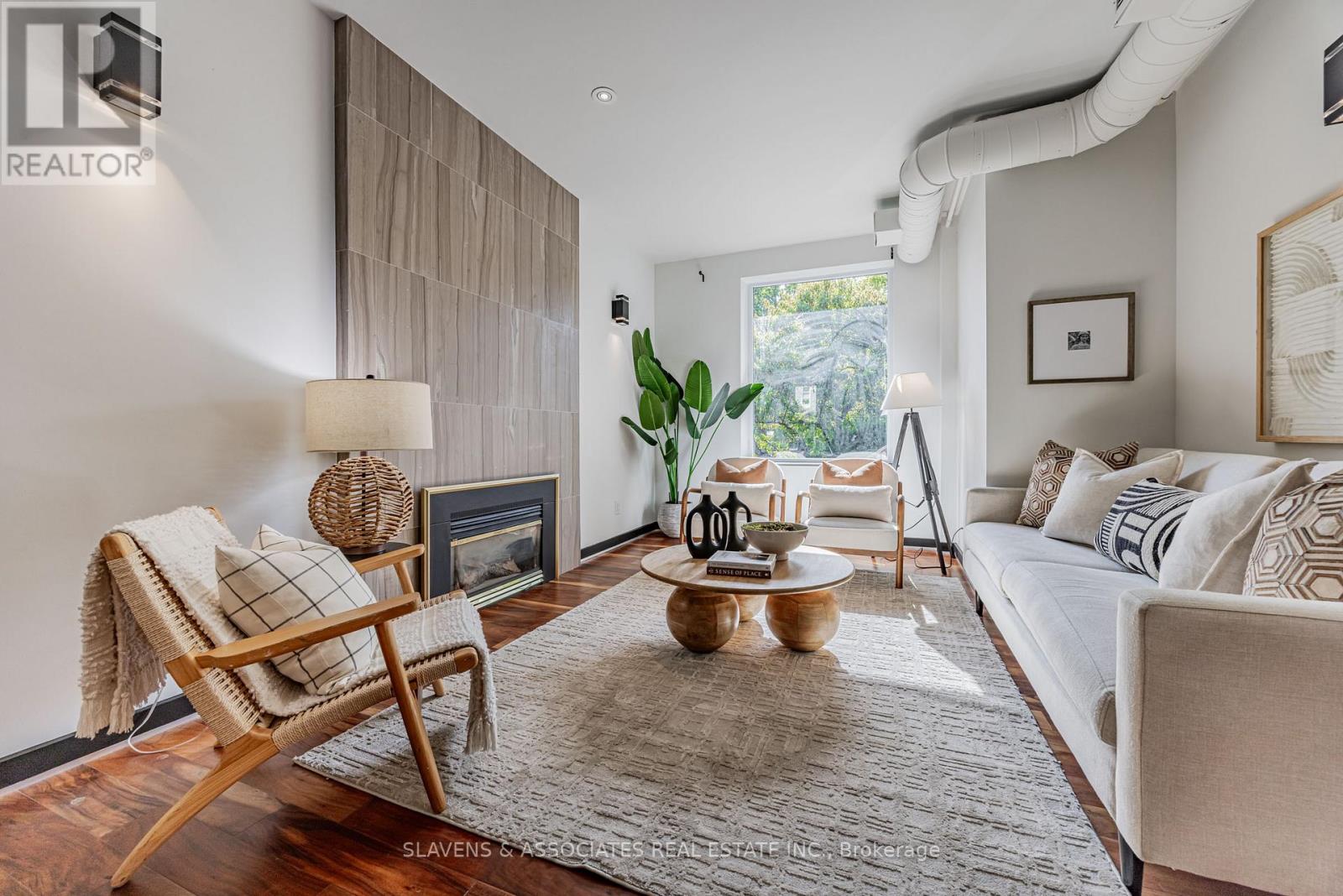 38 Wroxeter Avenue, Toronto, Ontario  M4K 1J6 - Photo 3 - E12690616