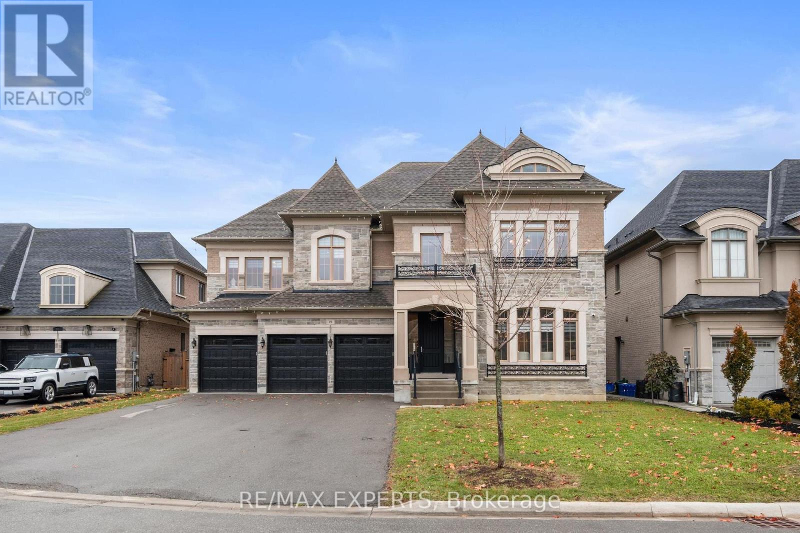 16 Raymond Love Court, King, Ontario  L7B 0M7 - Photo 4 - N12690520