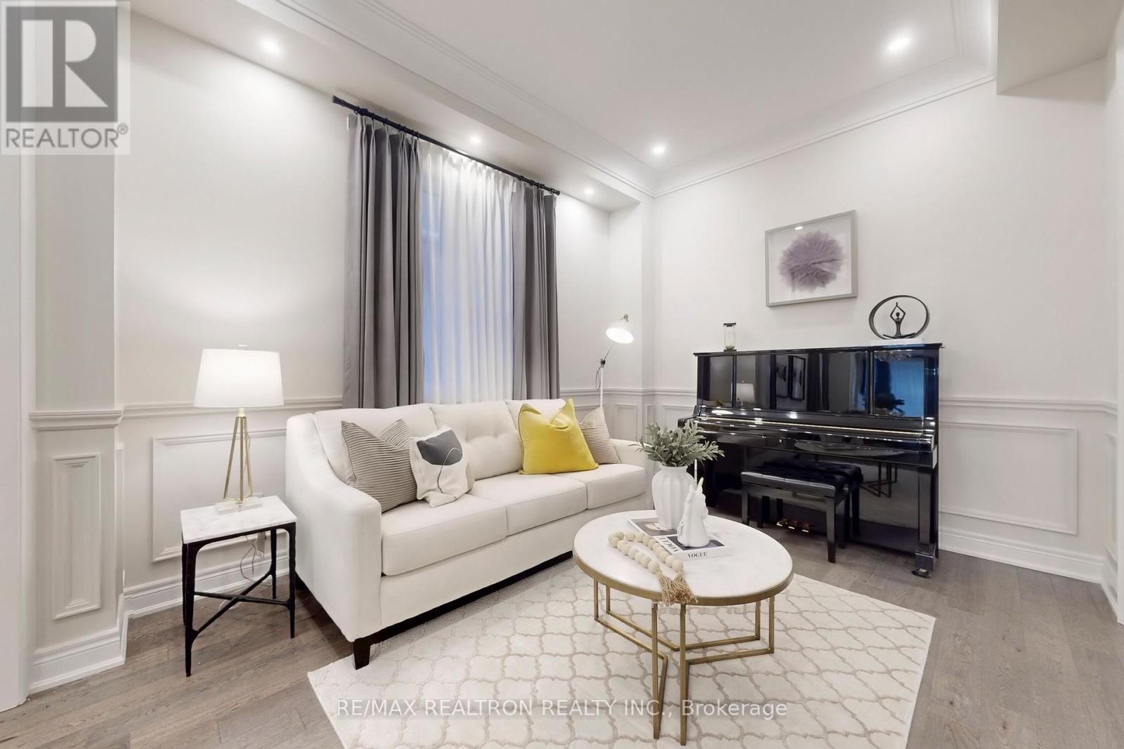 48 Red Giant Street W, Richmond Hill, Ontario  L4C 4Y4 - Photo 11 - N12690740