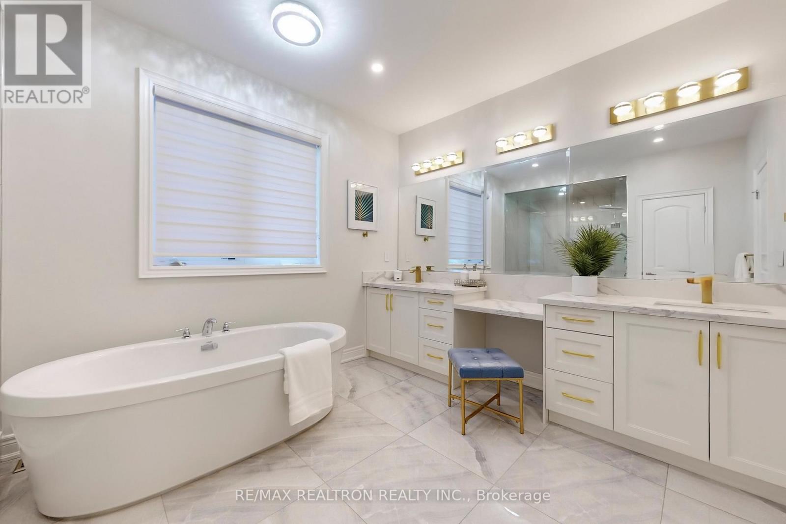 48 Red Giant Street W, Richmond Hill, Ontario  L4C 4Y4 - Photo 16 - N12690740