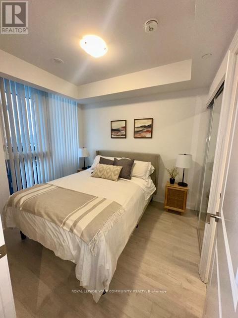 1409 - 10 Gatineau Drive, Vaughan, Ontario  L4J 0L2 - Photo 5 - N12690754