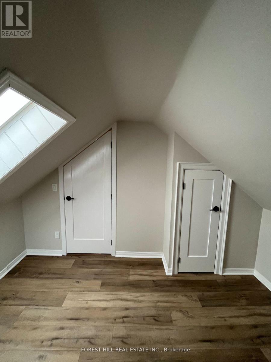 Upper - 324 Andrew Street, Newmarket, Ontario  L3Y 1H3 - Photo 13 - N12690776