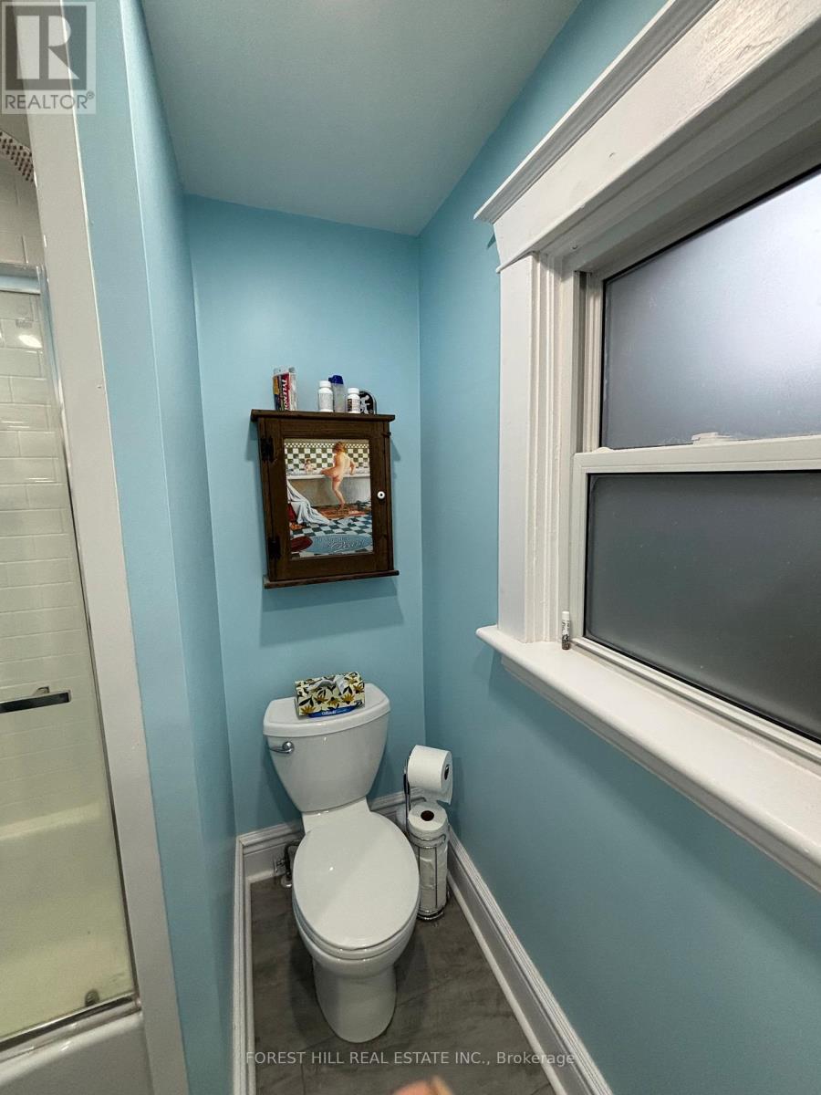 Upper - 324 Andrew Street, Newmarket, Ontario  L3Y 1H3 - Photo 17 - N12690776