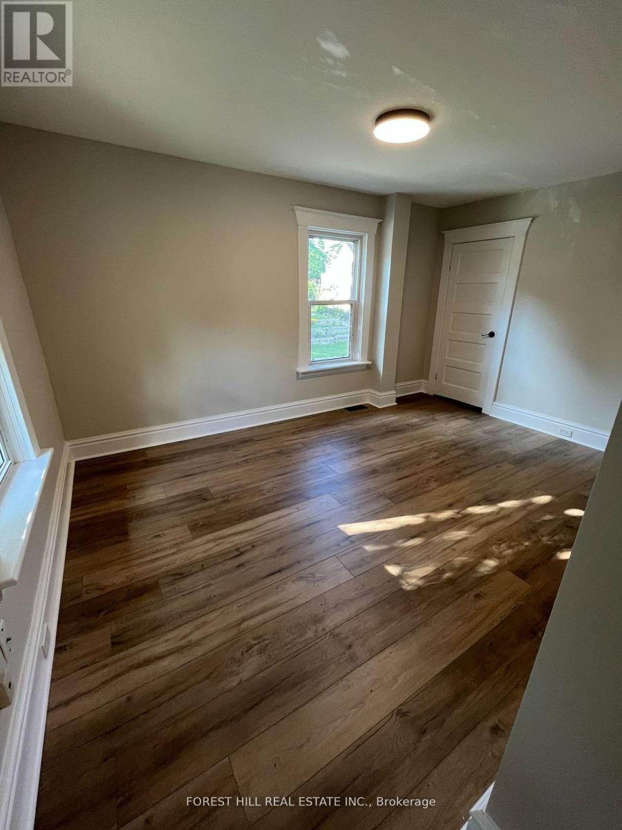 Upper - 324 Andrew Street, Newmarket, Ontario  L3Y 1H3 - Photo 6 - N12690776