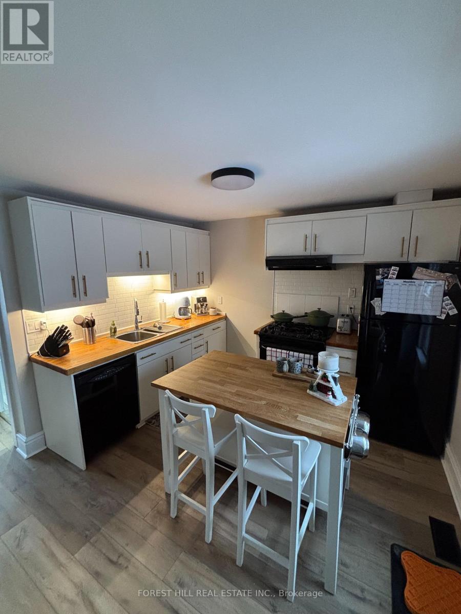 Upper - 324 Andrew Street, Newmarket, Ontario  L3Y 1H3 - Photo 8 - N12690776