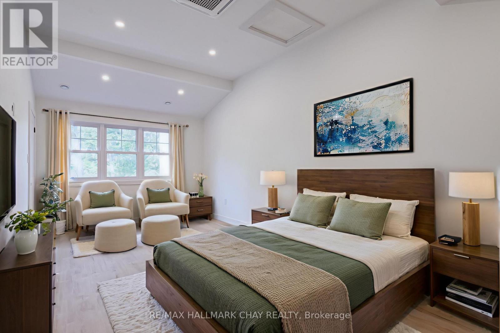 153 Mary Street, Barrie, Ontario  L4N 1K2 - Photo 5 - S12690604