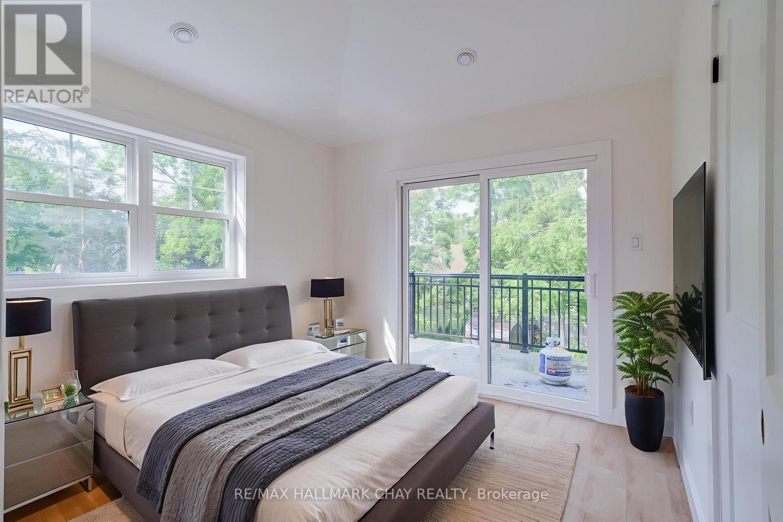 153 Mary Street, Barrie, Ontario  L4N 1K2 - Photo 6 - S12690604