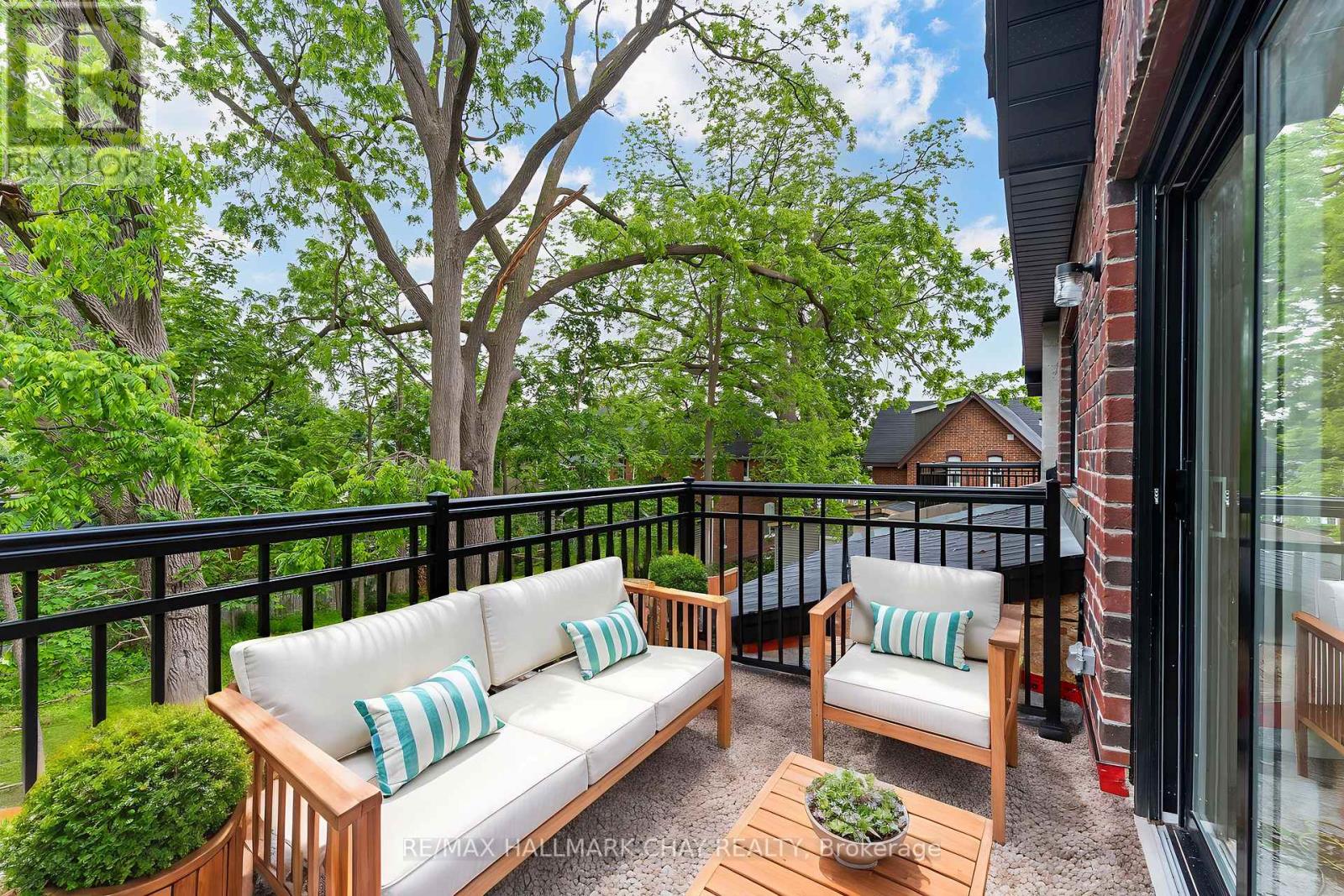 153 Mary Street, Barrie, Ontario  L4N 1K2 - Photo 7 - S12690604