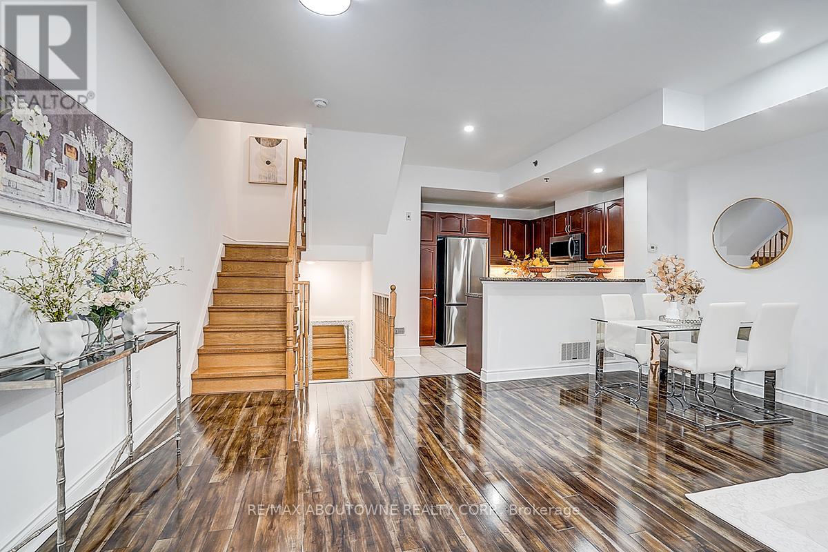 50 - 8 Brighton Place, Vaughan, Ontario  L4J 0E3 - Photo 14 - N12688452