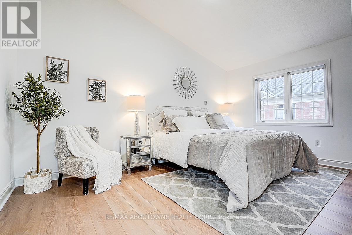 50 - 8 Brighton Place, Vaughan, Ontario  L4J 0E3 - Photo 24 - N12688452