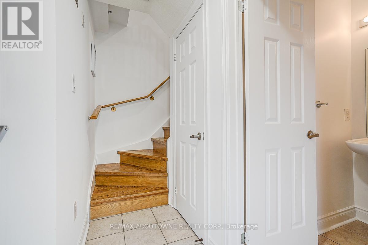 50 - 8 Brighton Place, Vaughan, Ontario  L4J 0E3 - Photo 33 - N12688452