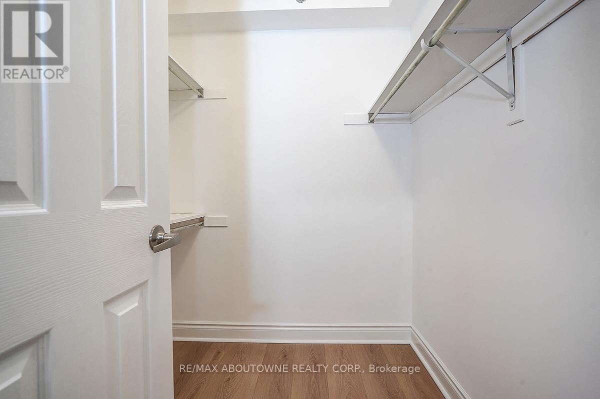 50 - 8 Brighton Place, Vaughan, Ontario  L4J 0E3 - Photo 31 - N12688452