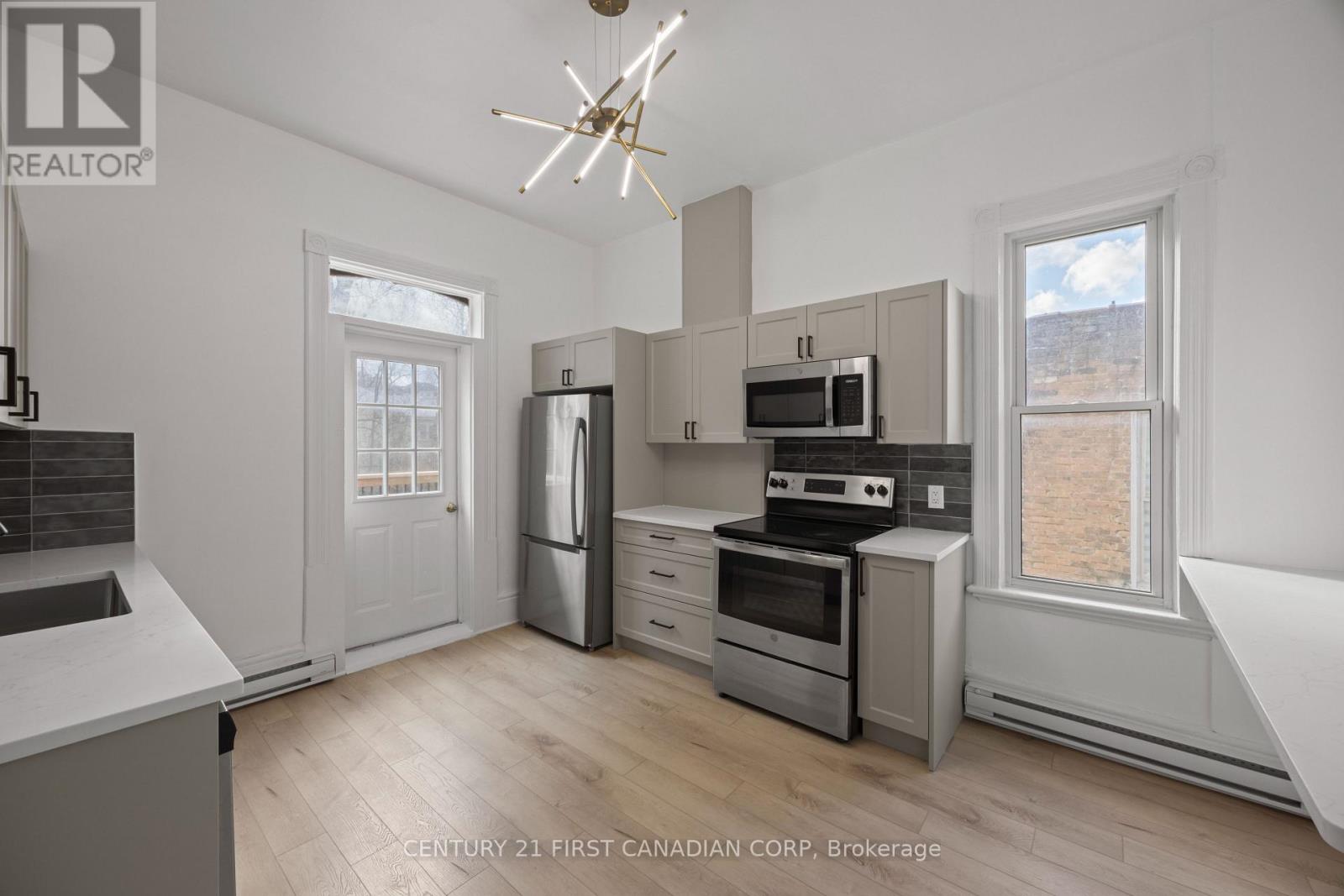 2 - 353 Central Avenue, London East, Ontario  N6B 2E3 - Photo 4 - X12690444