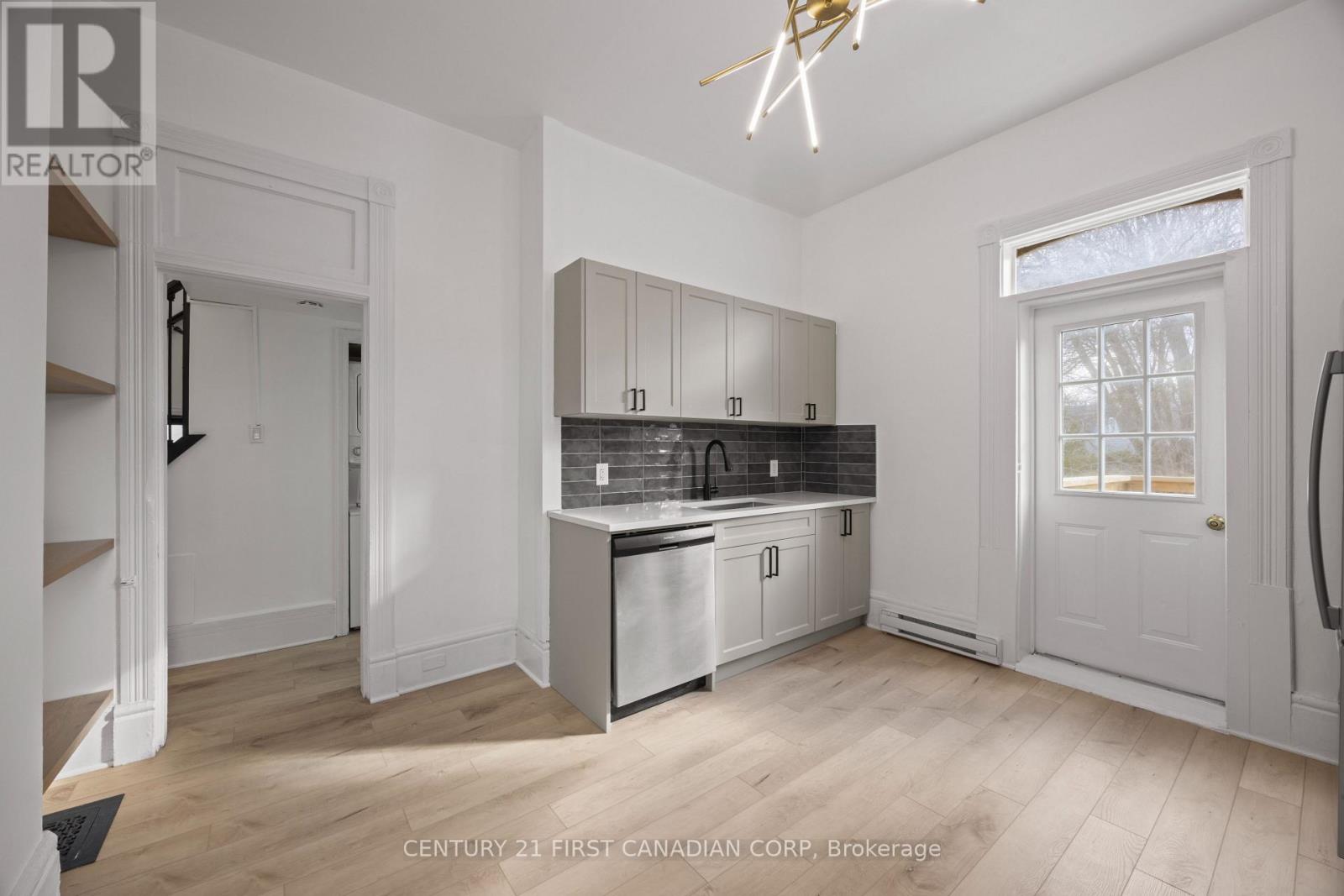 2 - 353 Central Avenue, London East, Ontario  N6B 2E3 - Photo 5 - X12690444