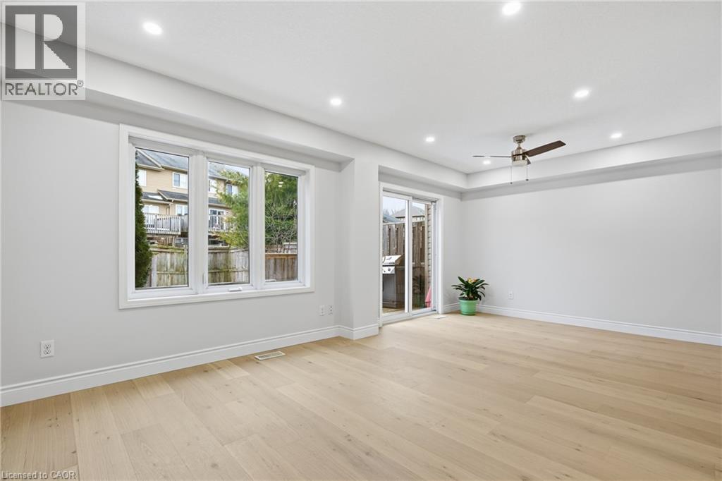 930 Zeller Crescent, Kitchener, Ontario  N2A 0C7 - Photo 14 - 40796154