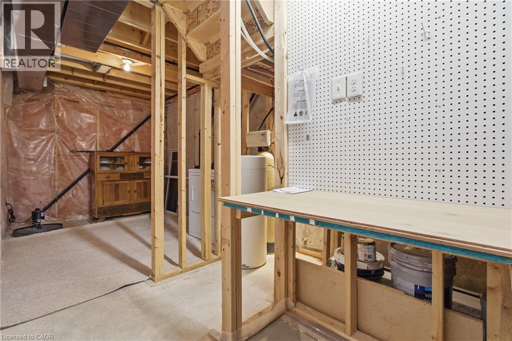 930 Zeller Crescent, Kitchener, Ontario  N2A 0C7 - Photo 26 - 40796154