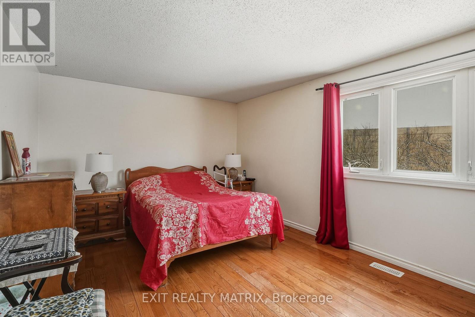 1123 Burgundy Lane, Ottawa, Ontario  K1C 2M9 - Photo 17 - X12670508