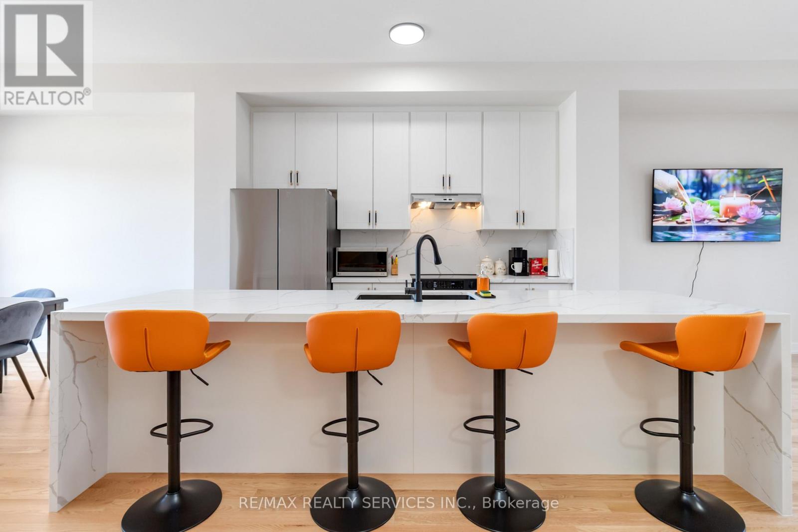 3051 Meadowridge Drive, Oakville, Ontario  L6H 7Z4 - Photo 9 - W12690468