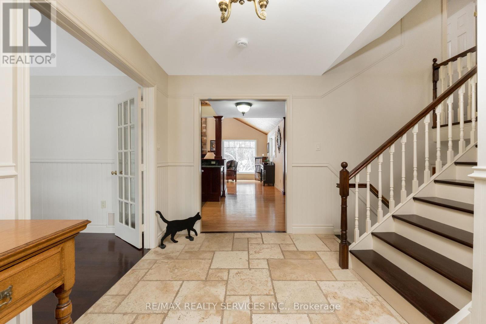 25 Orsi Road, Caledon, Ontario  L7C 1H6 - Photo 11 - W12690490