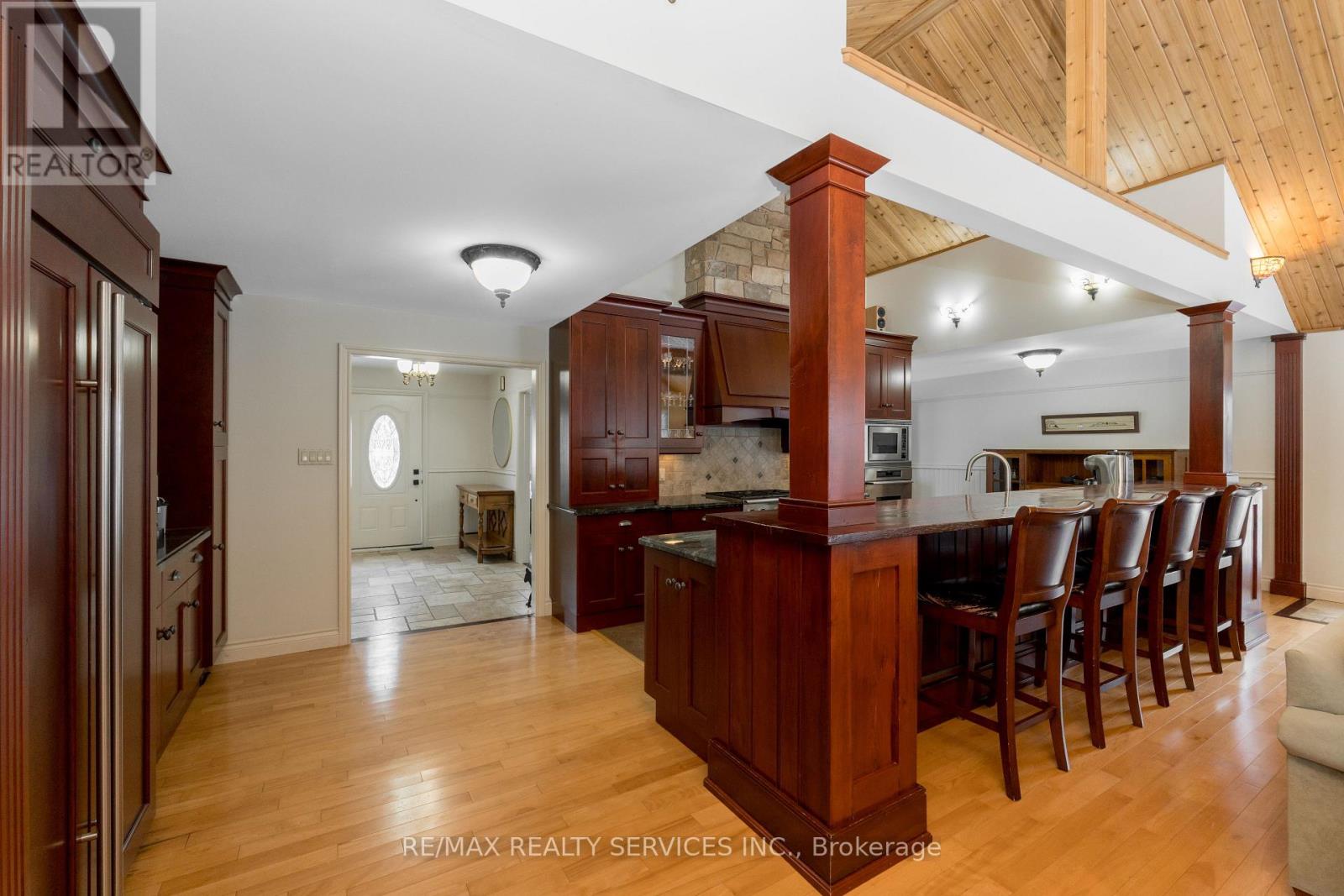 25 Orsi Road, Caledon, Ontario  L7C 1H6 - Photo 14 - W12690490