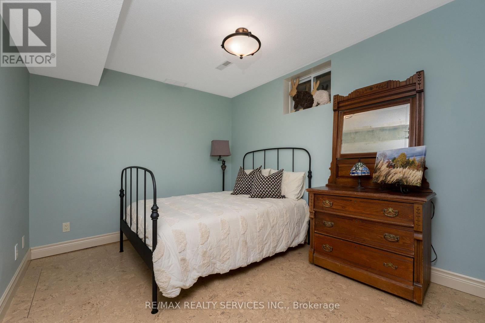 25 Orsi Road, Caledon, Ontario  L7C 1H6 - Photo 32 - W12690490