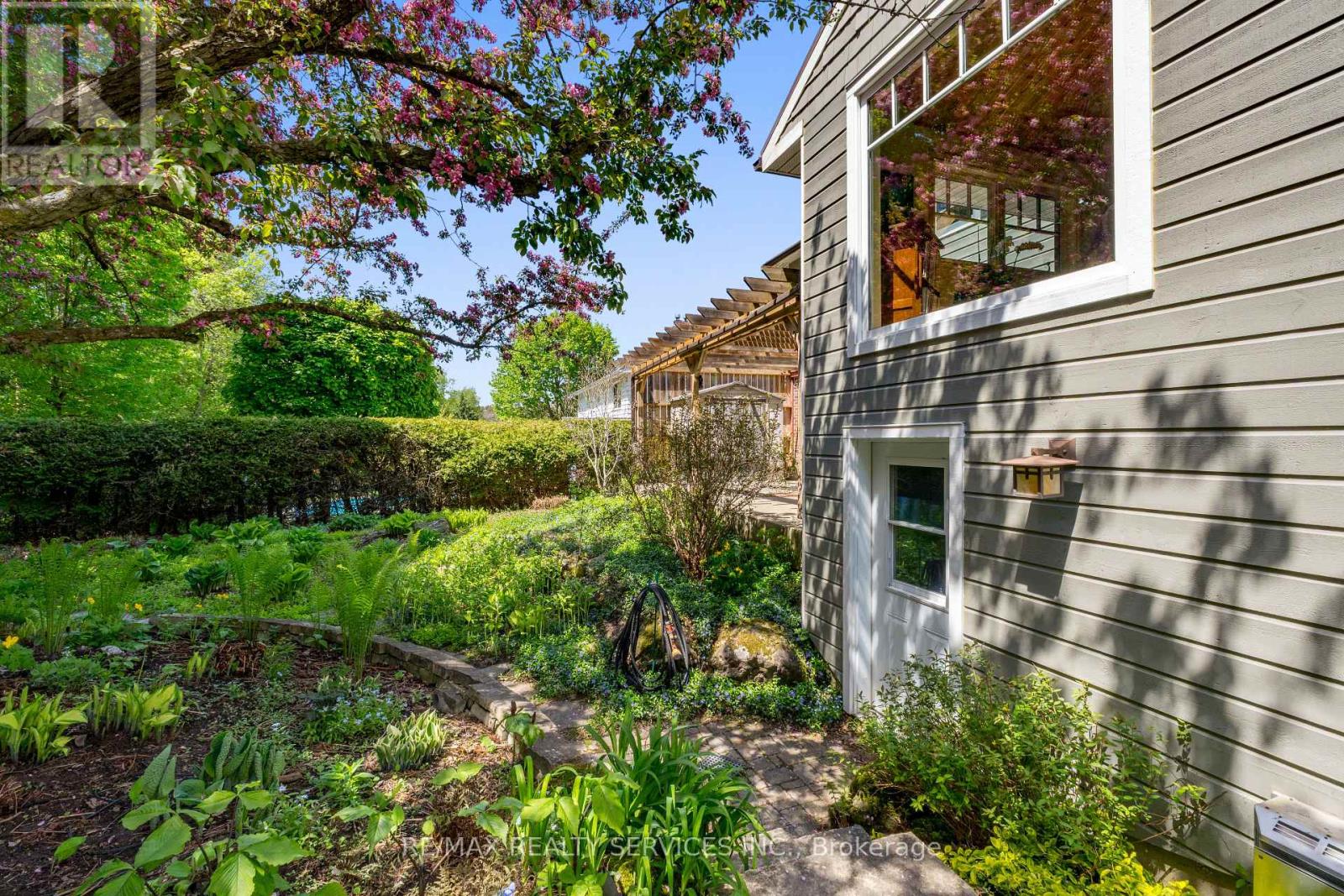 25 Orsi Road, Caledon, Ontario  L7C 1H6 - Photo 41 - W12690490