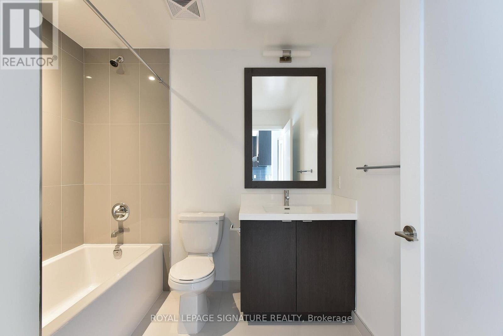 4201 - 7 Mabelle Avenue, Toronto, Ontario  M9A 4X7 - Photo 18 - W12690504